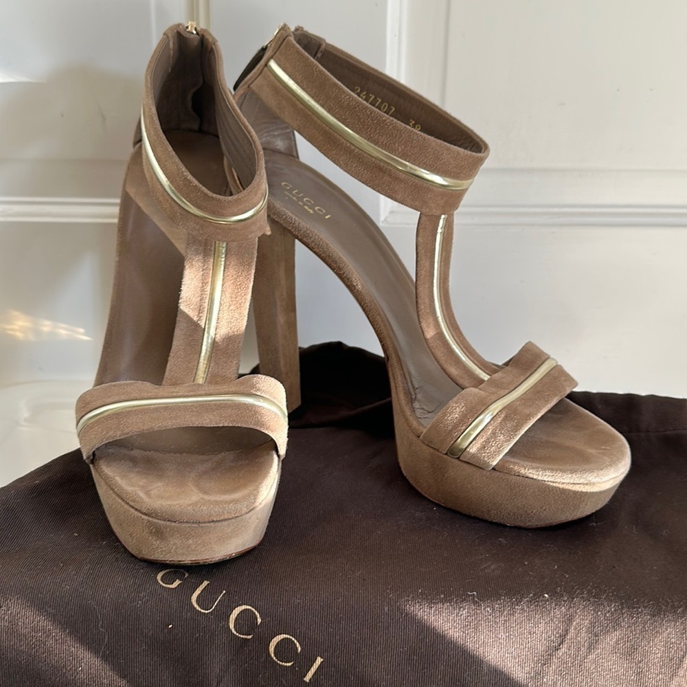 Gucci nude platform 4 1/2”. Size 38​​​​​​​​​​​​​​​​​